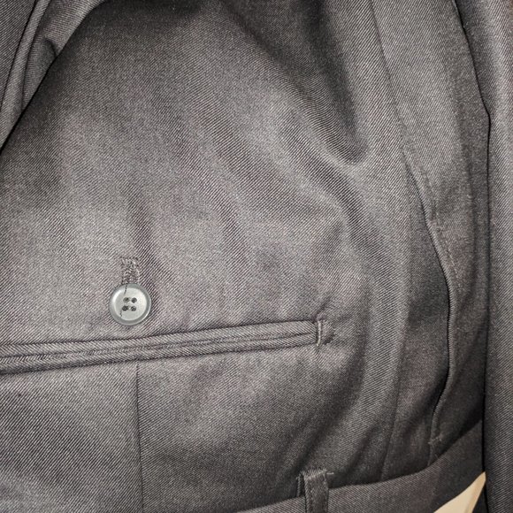 Men's Black Classic Fit Fashion Suit (2-Piece) 38L - Picture 4 of 7